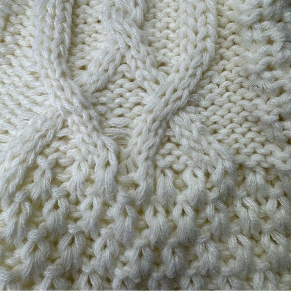 Koolaburra by UGG Pom Pom Cable Knit Christmas Stockings Set of 2 NWT - Picture 5 of 9